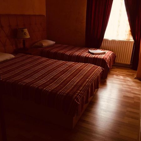 Hotel Ora Приштина Екстер'єр фото