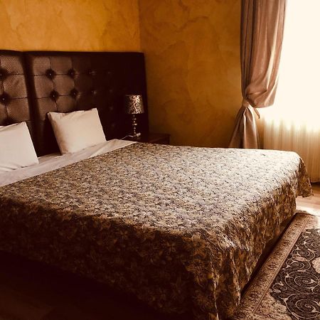 Hotel Ora Приштина Екстер'єр фото