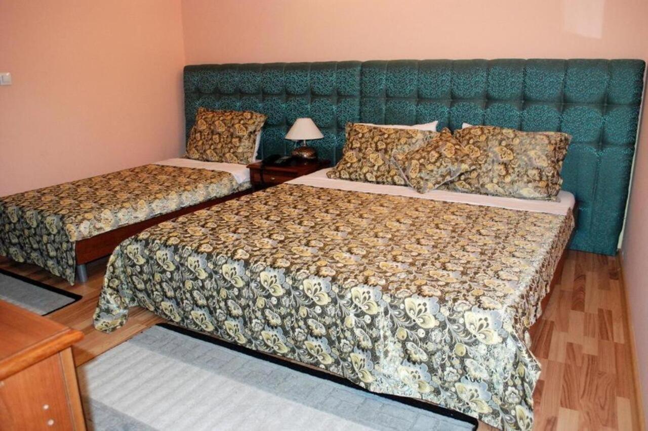 Hotel Ora Приштина Екстер'єр фото