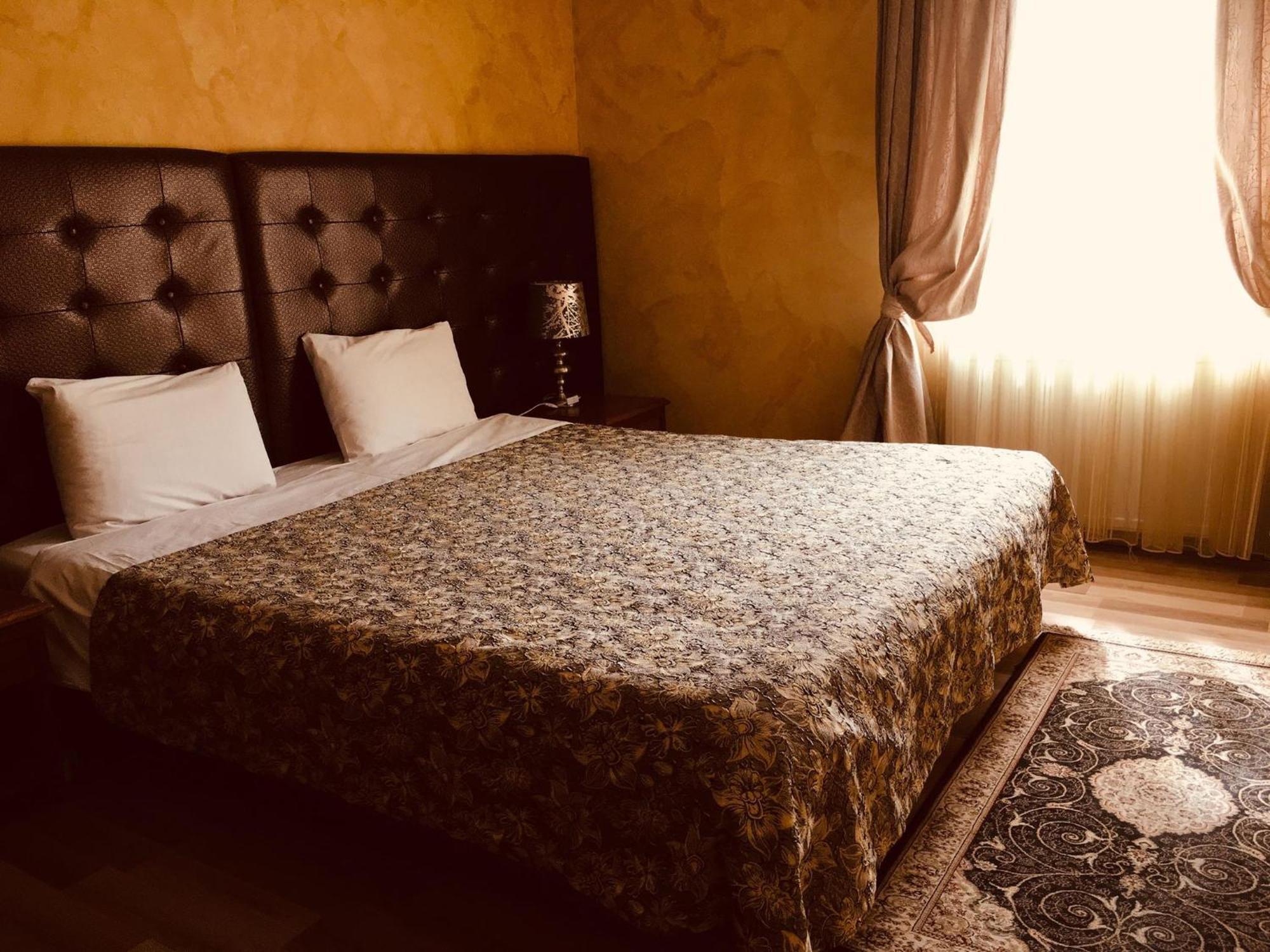 Hotel Ora Приштина Екстер'єр фото