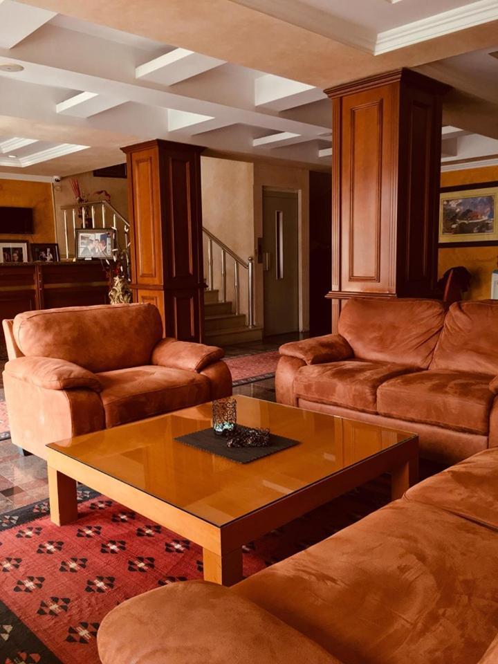 Hotel Ora Приштина Екстер'єр фото