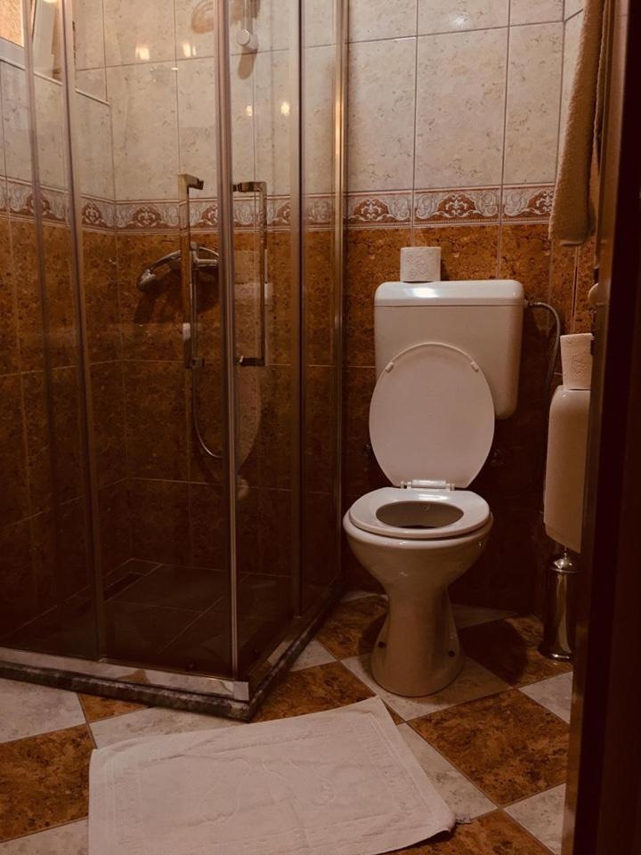 Hotel Ora Приштина Екстер'єр фото