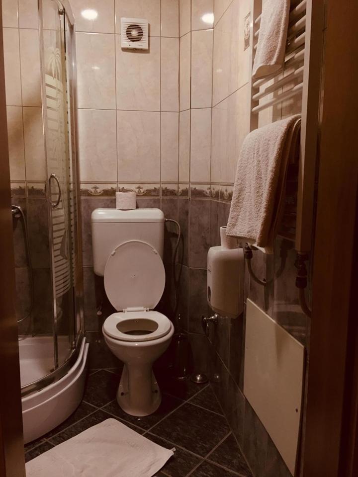 Hotel Ora Приштина Екстер'єр фото