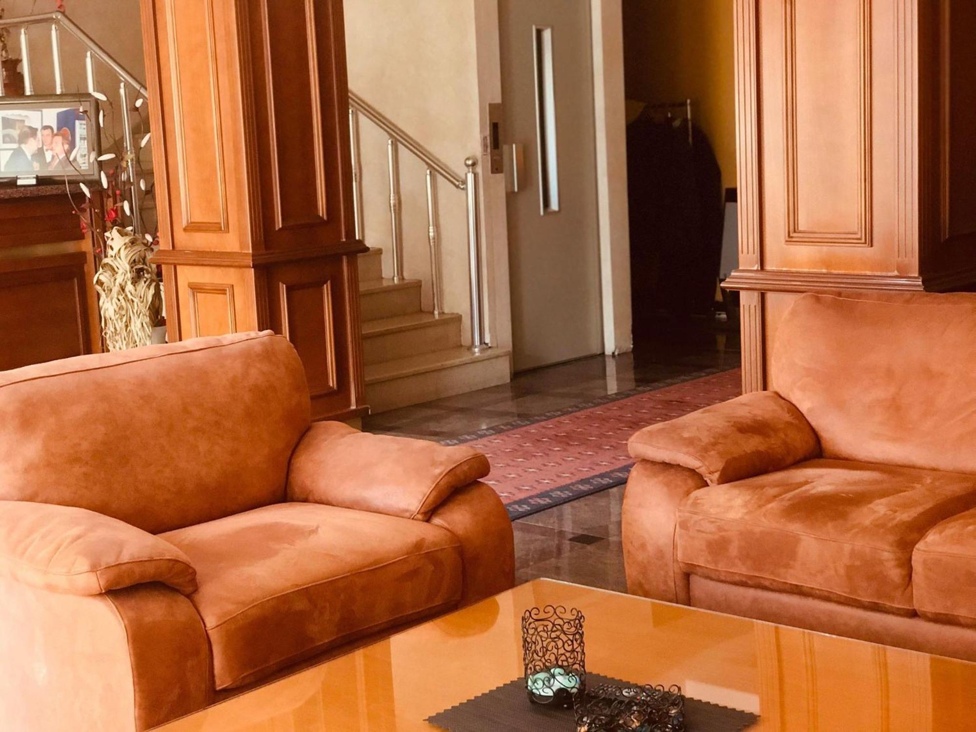 Hotel Ora Приштина Екстер'єр фото