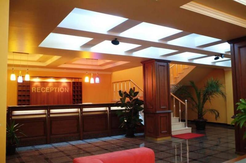 Hotel Ora Приштина Екстер'єр фото