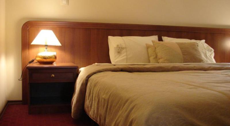 Hotel Ora Приштина Екстер'єр фото