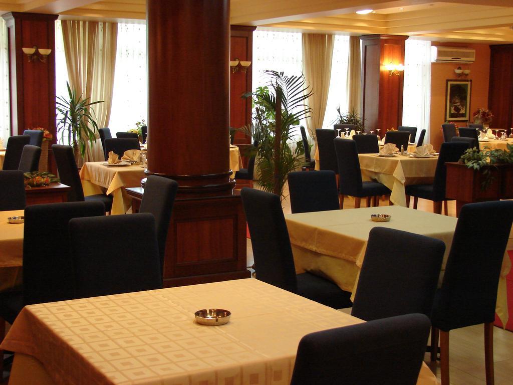 Hotel Ora Приштина Екстер'єр фото